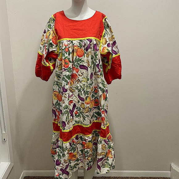 Vintage Dresses & Skirts - Tons of fun Vintage Vegetable Mumu